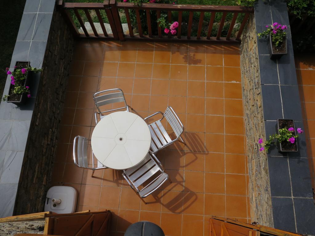 Apartaments El Ribal Valencia D'Aneu Exterior foto