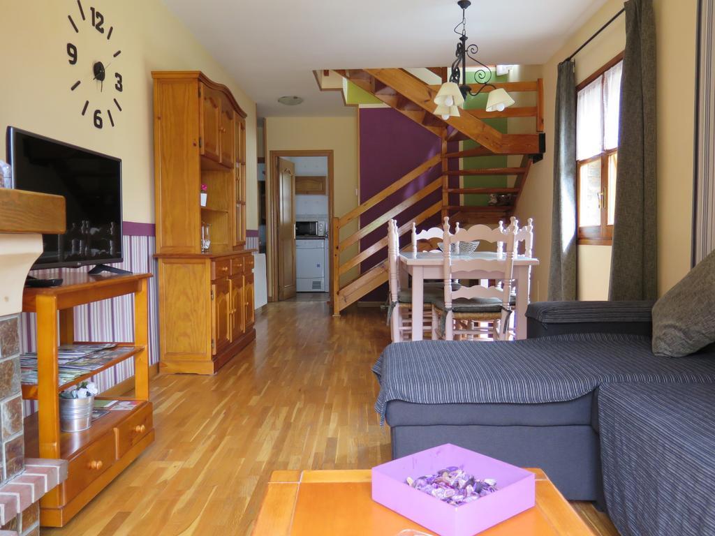 Apartaments El Ribal Valencia D'Aneu Exterior foto