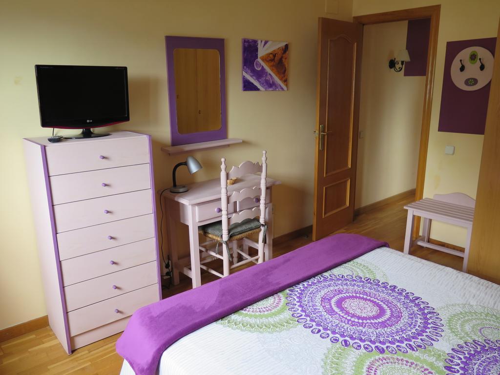 Apartaments El Ribal Valencia D'Aneu Exterior foto